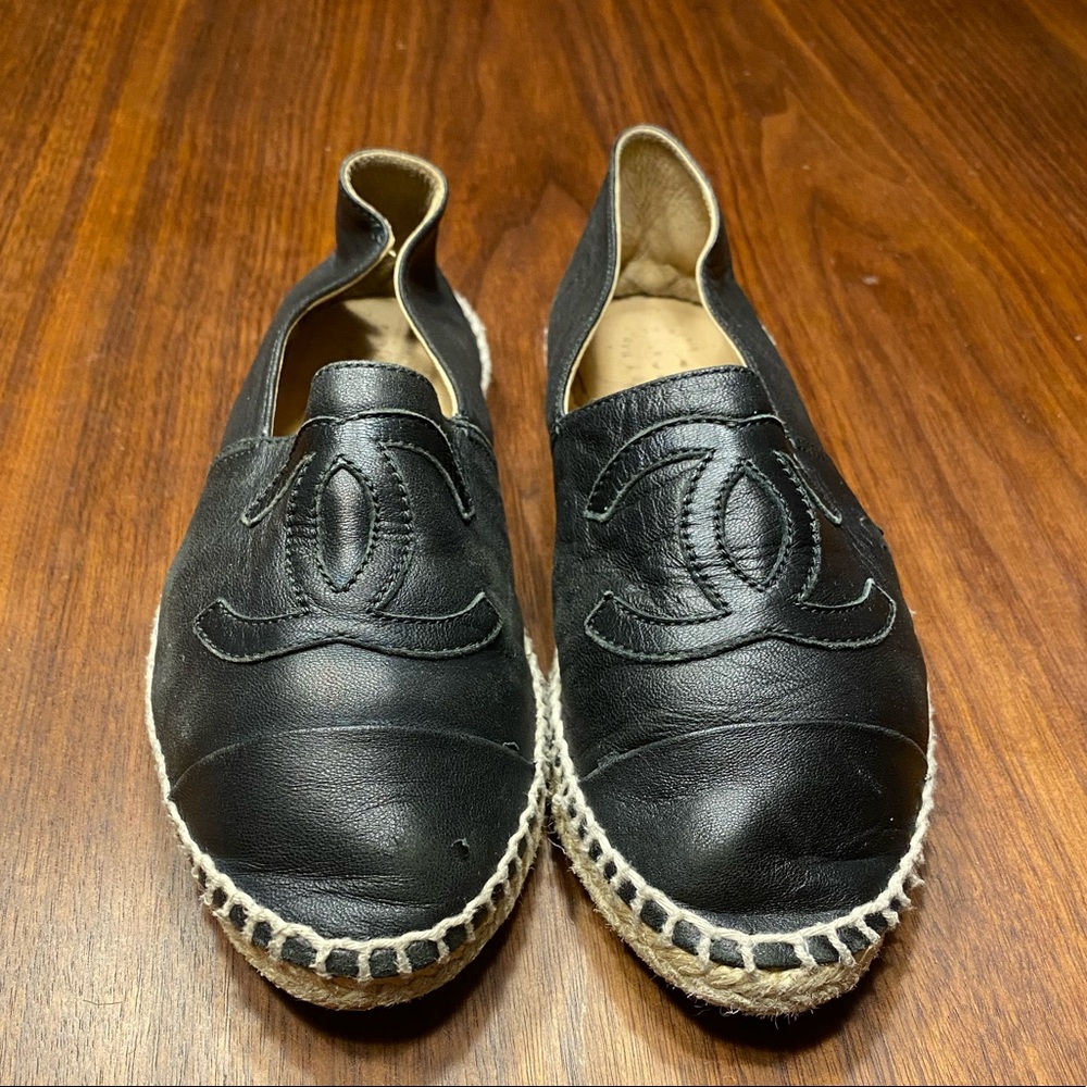 Size 5 Chanel black leather espadrille’s